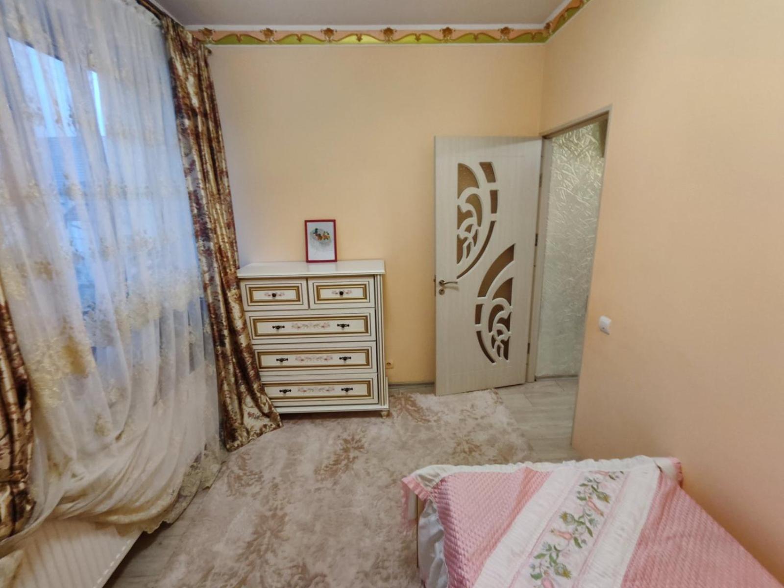 Gold Rose Apartament Chişinau Exteriör bild